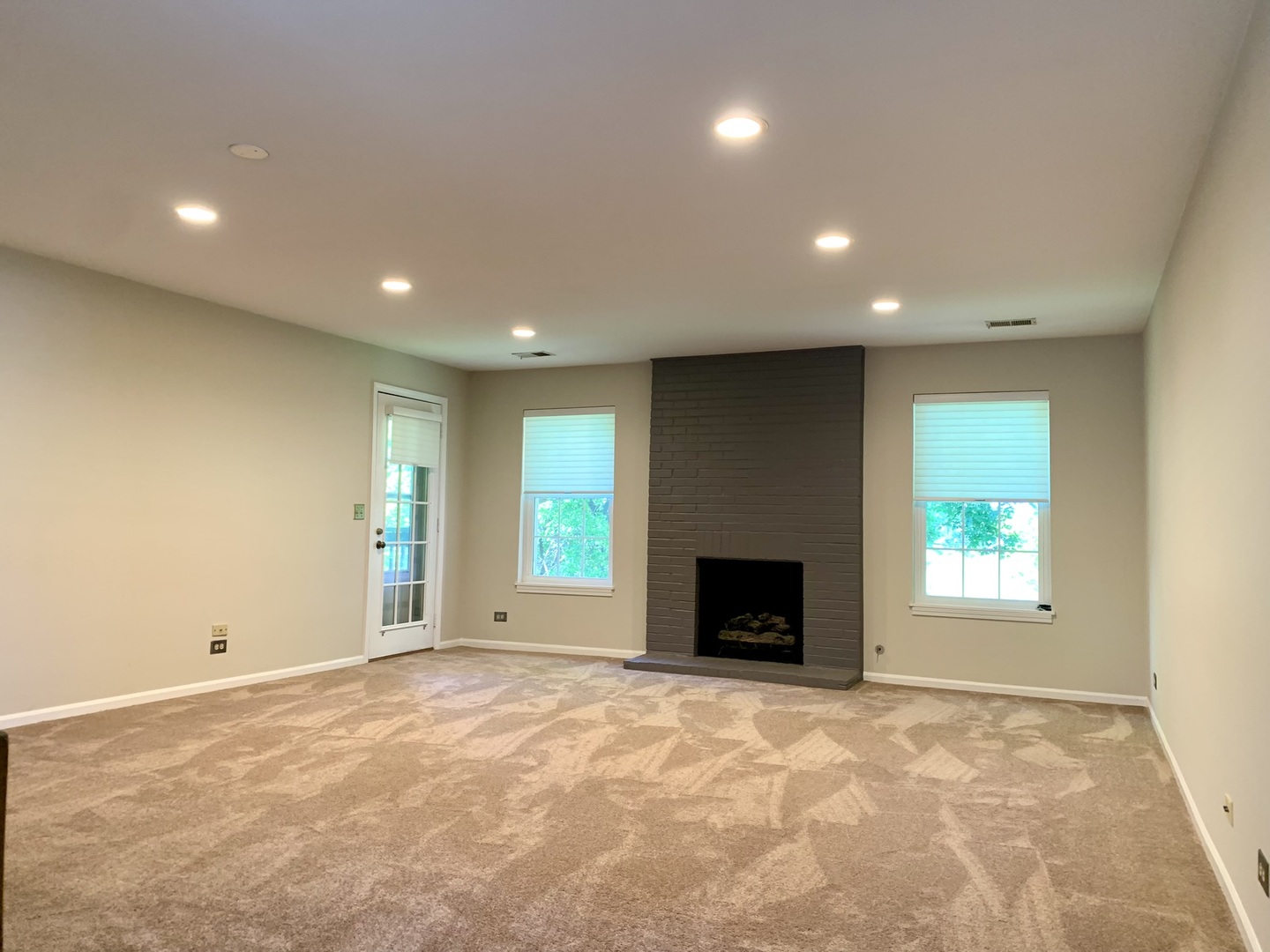 1422 W Orchard Place #B, Arlington Heights, IL 60005
