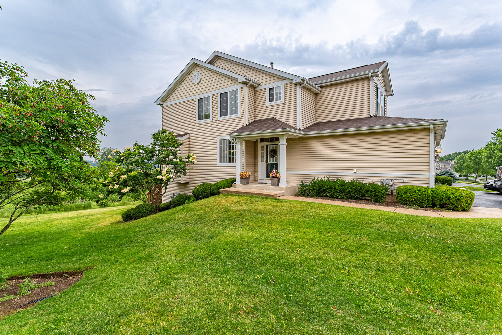 1446 W Remington Lane, Round Lake, IL 60073