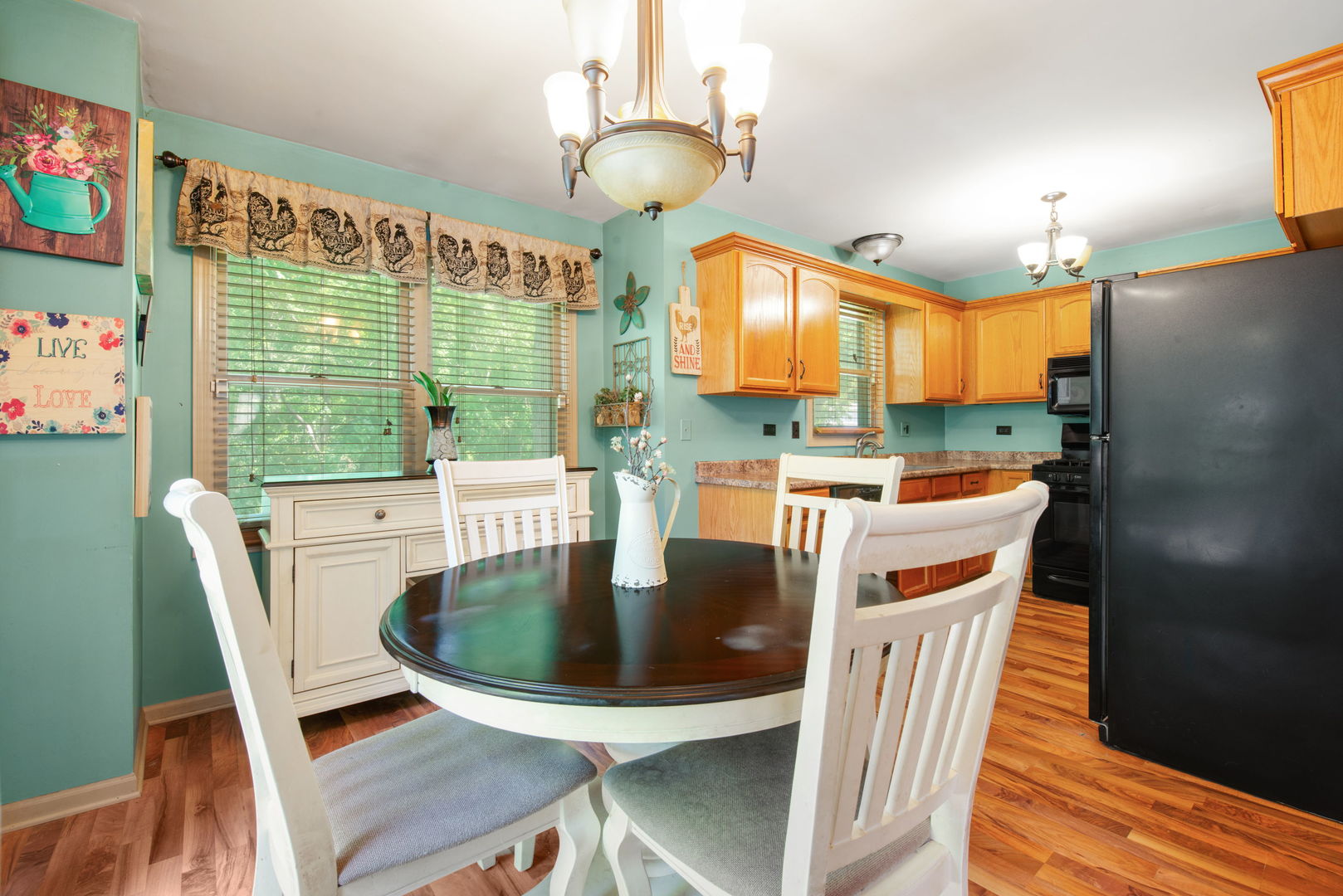 343 S GILBERT Street, South Elgin, IL 60177