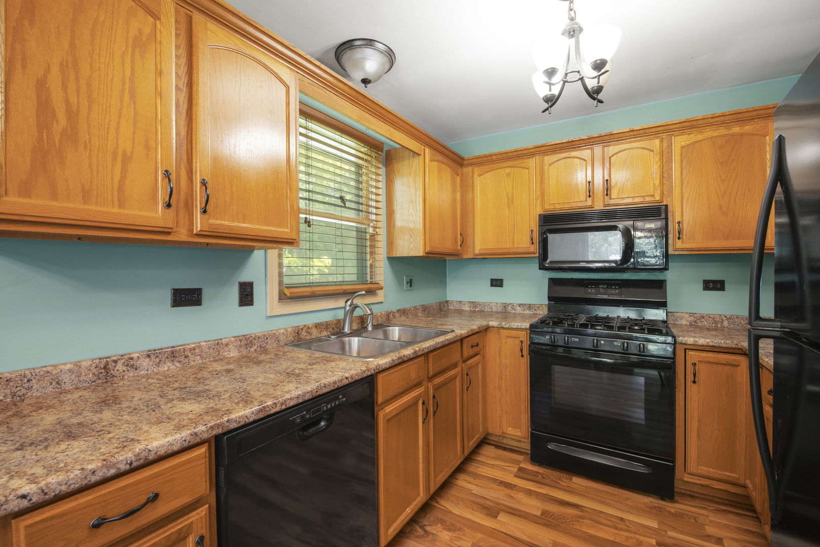 343 S GILBERT Street, South Elgin, IL 60177