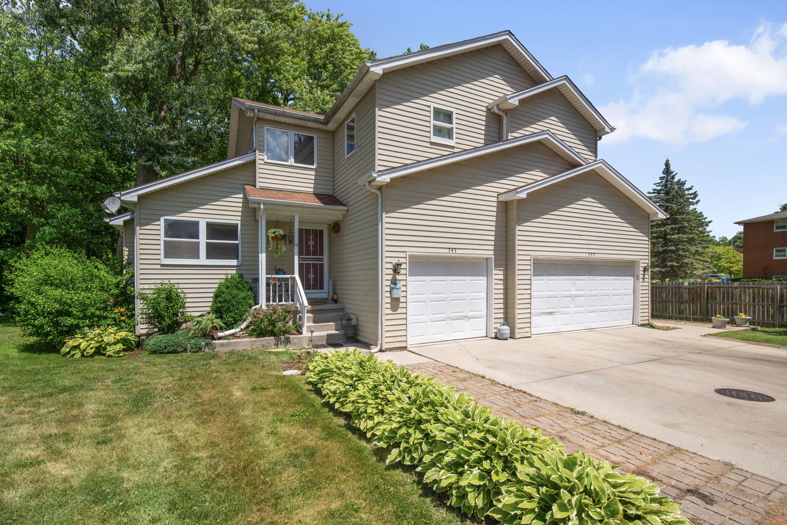 343 S GILBERT Street, South Elgin, IL 60177