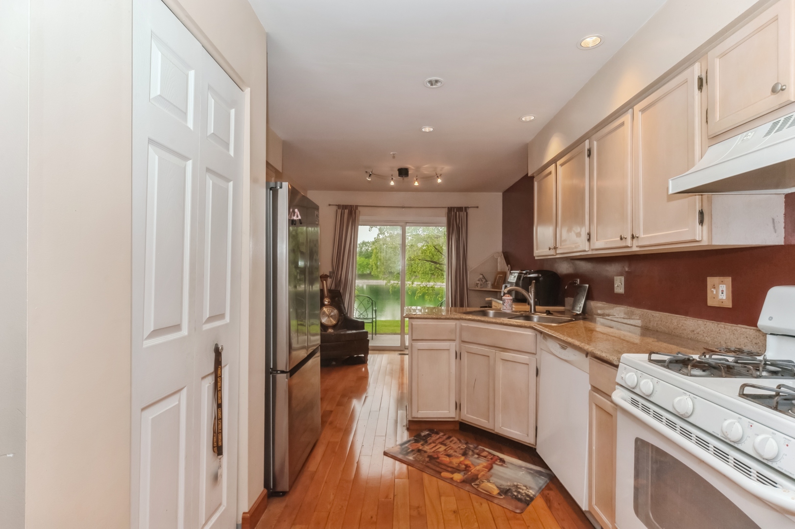 1431 Orleans Drive, Mundelein, IL 60060