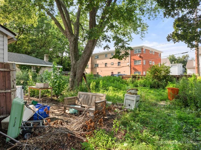 7421 Washington Street, Forest Park, IL 60130