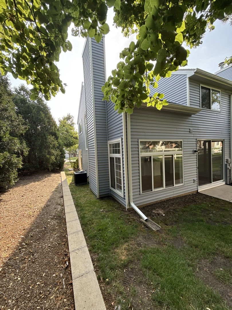 8294 Sweetwater Court, Darien, IL 60561