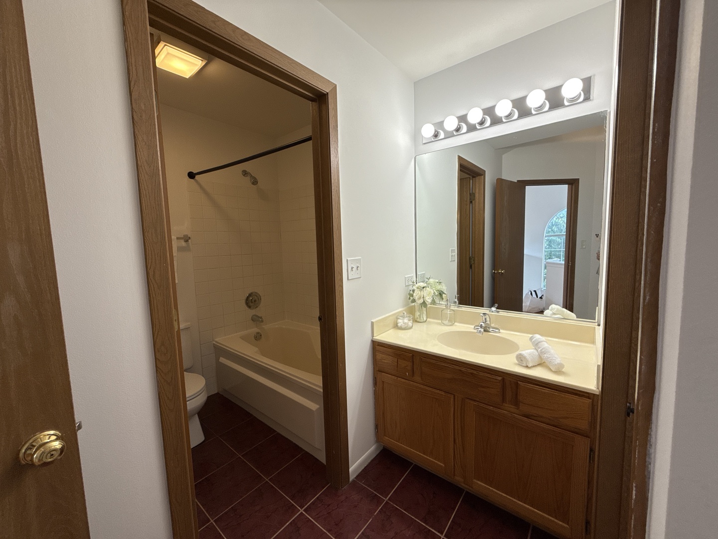 8294 Sweetwater Court, Darien, IL 60561