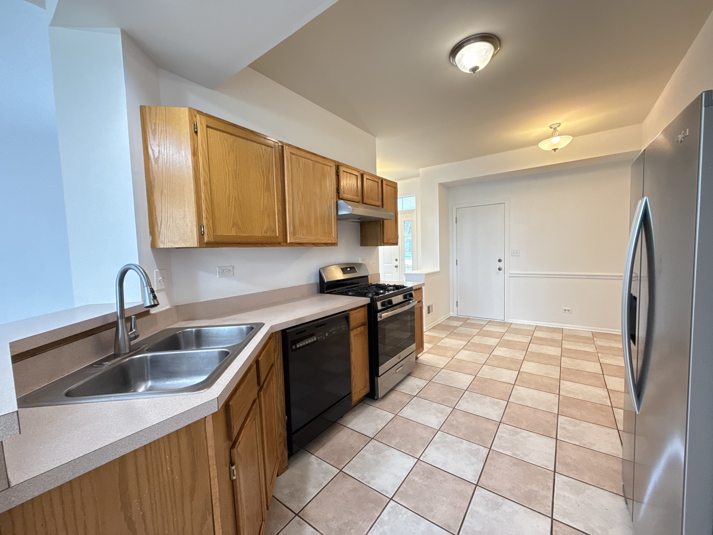 8294 Sweetwater Court, Darien, IL 60561