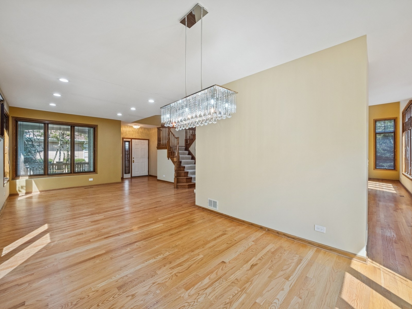 1134 S Hiddenbrook Trail, Palatine, IL 60067