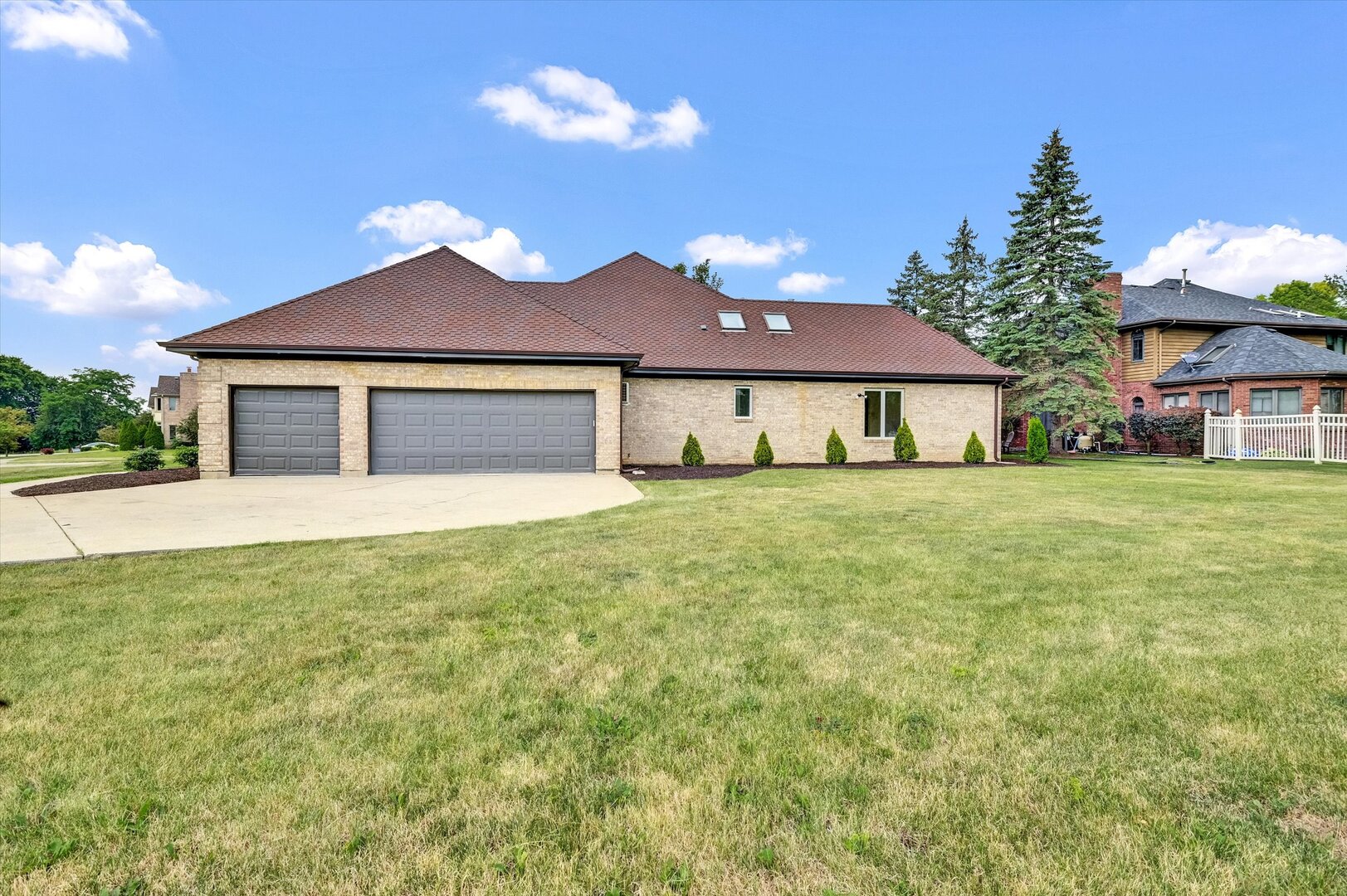 12657 Lake View Drive, Orland Park, IL 60467