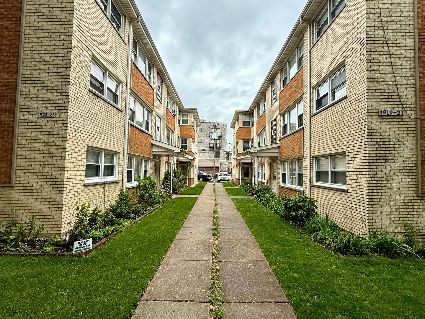 4923 N Lester Avenue #2C, Chicago, IL 60630