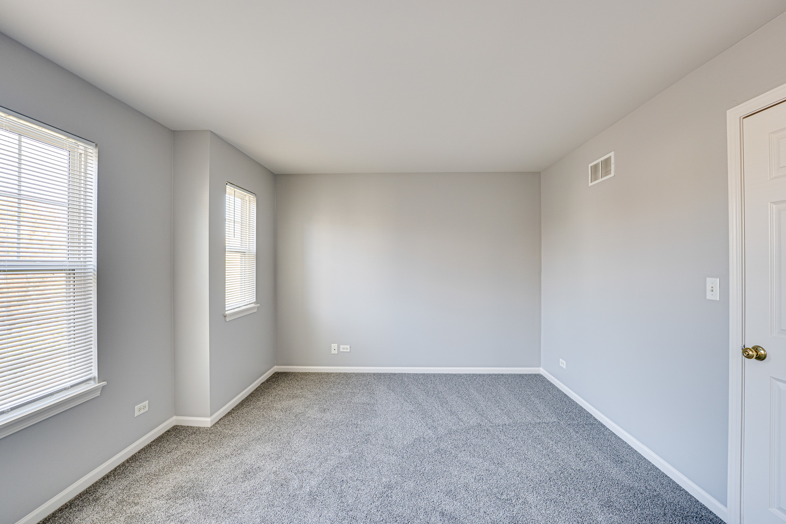 3379 Kentshire Circle, Aurora, IL 60504