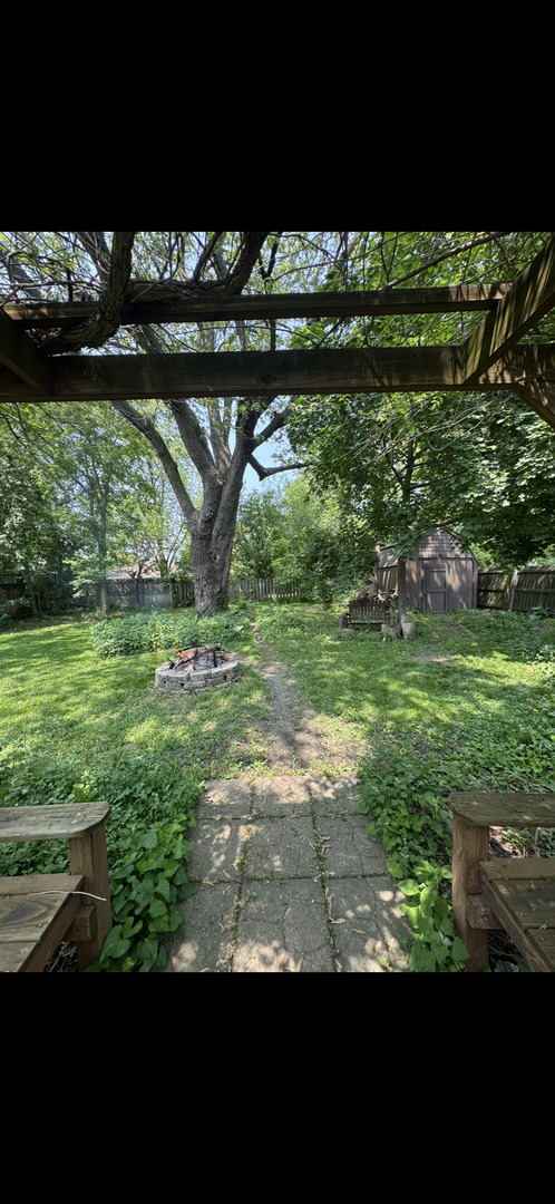 60 Pleasant Street, Hoffman Estates, IL 60169