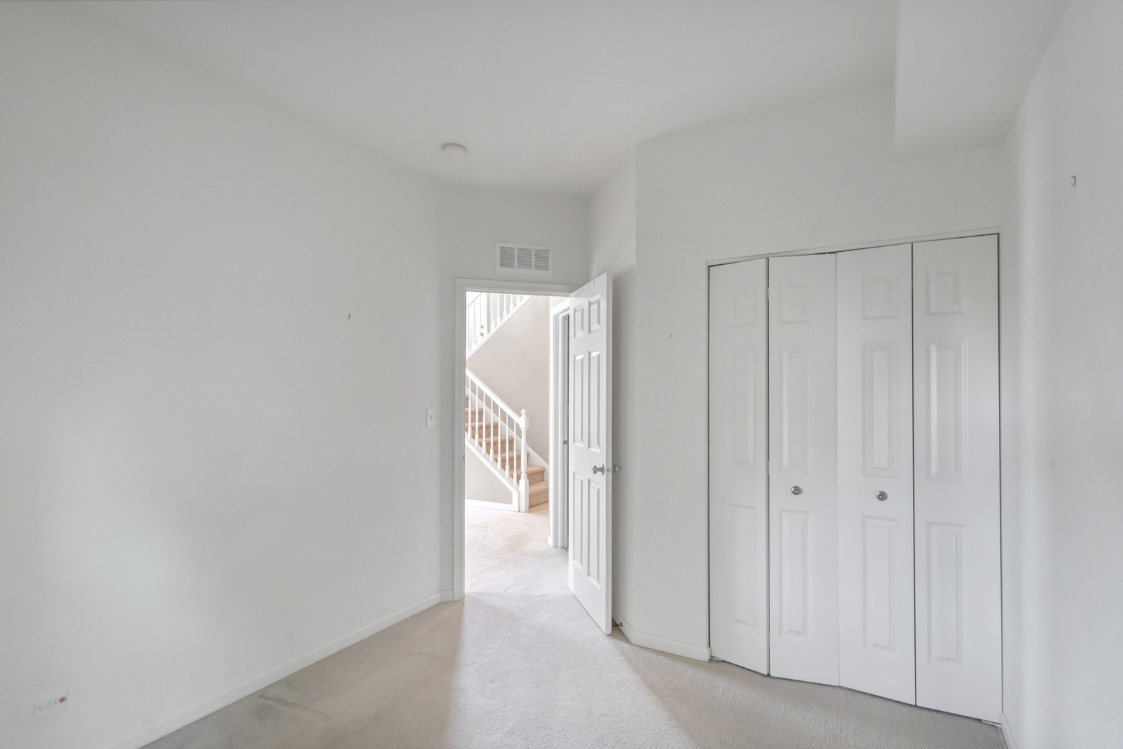 2422 Georgetown Circle, Aurora, IL 60503