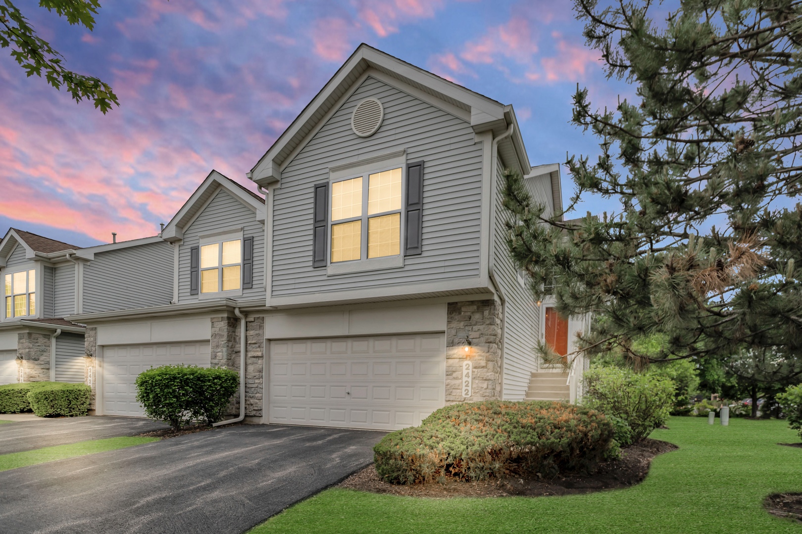 2422 Georgetown Circle, Aurora, IL 60503