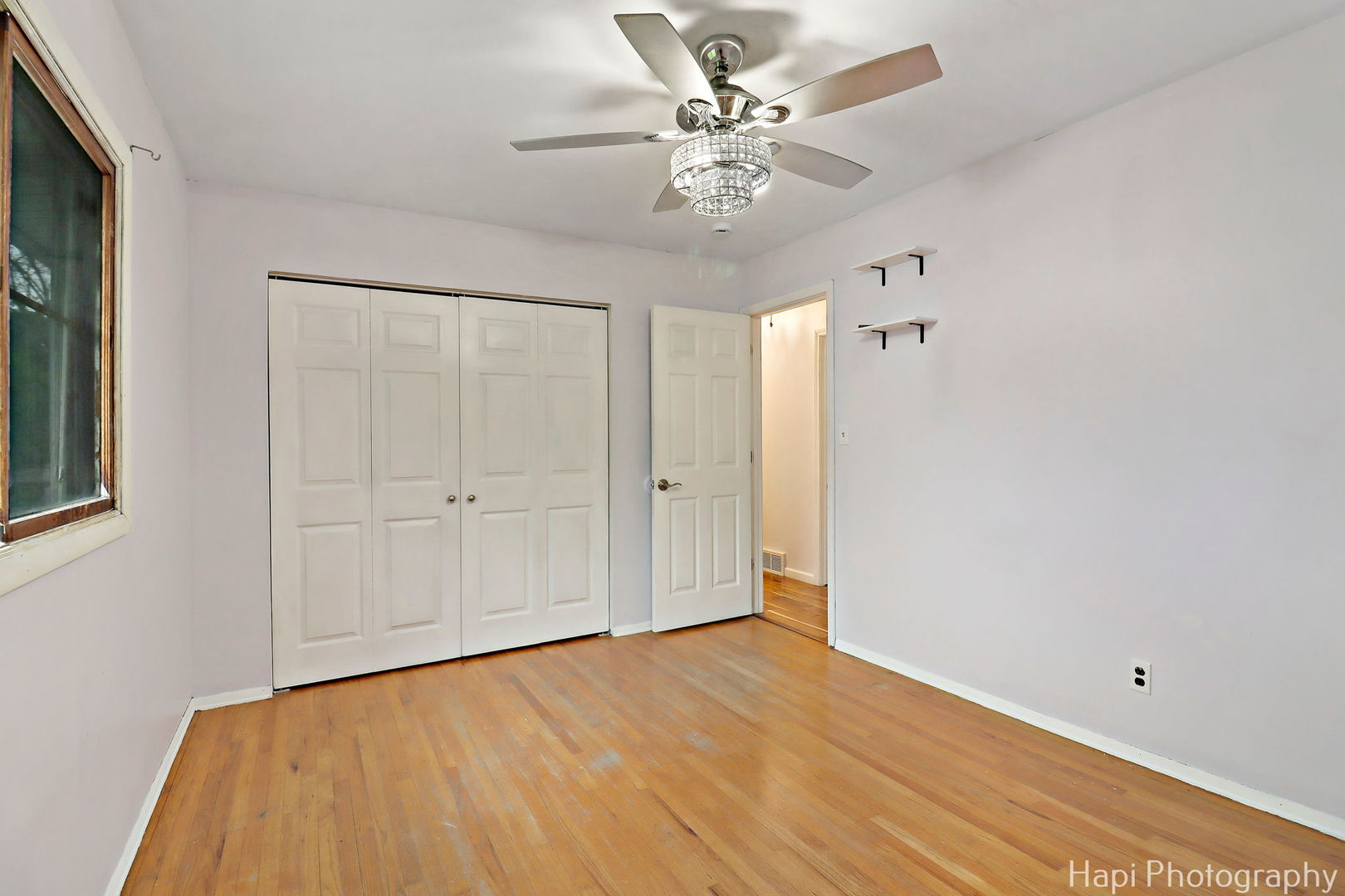 4703 W SHORE Drive, McHenry, IL 60050