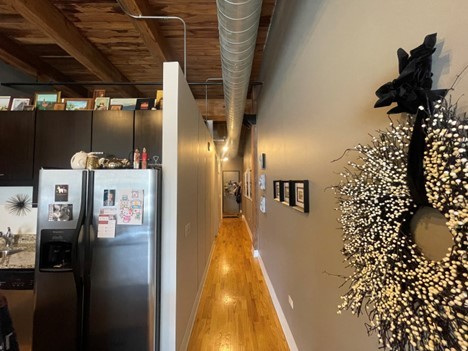 770 W Gladys Avenue #207, Chicago, IL 60661