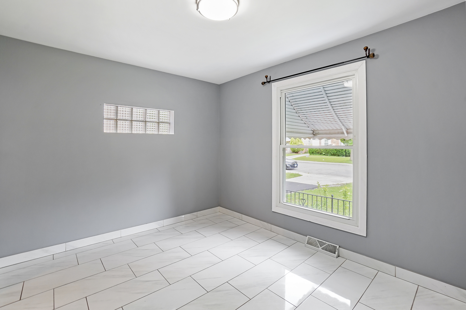 2640 Westbrook Drive, Franklin Park, IL 60131