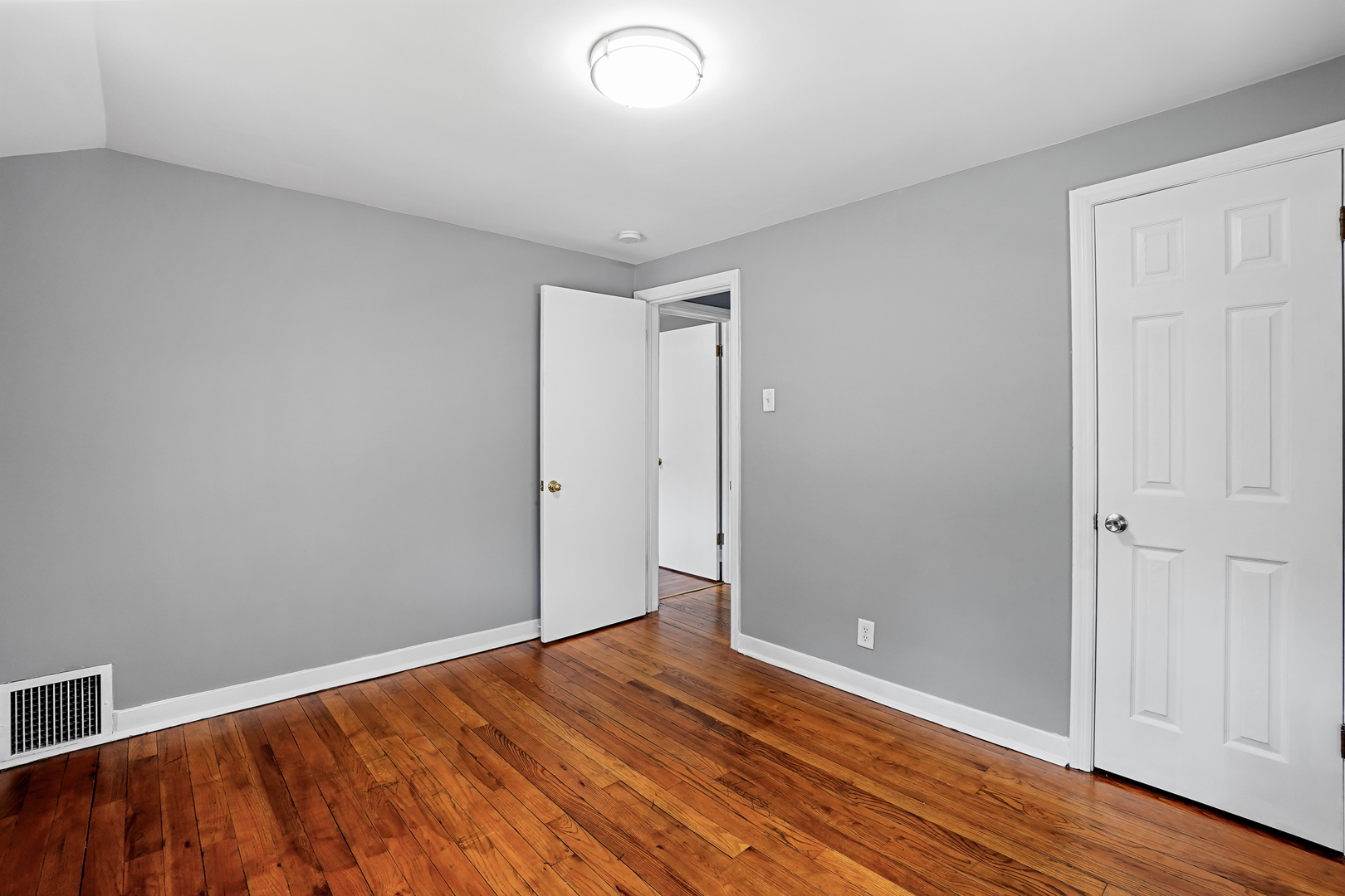 2640 Westbrook Drive, Franklin Park, IL 60131