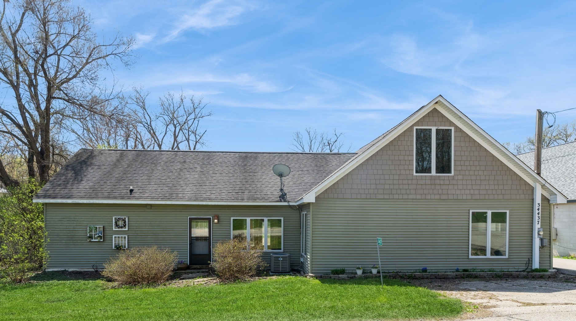 34437 Bassett Road, Burlington, WI 53105