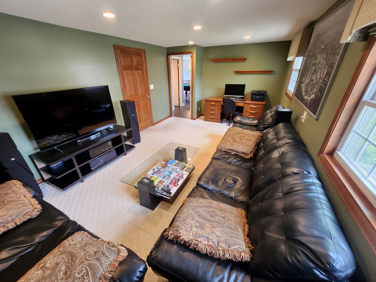 271 E Cleburne Avenue, Bartlett, IL 60103