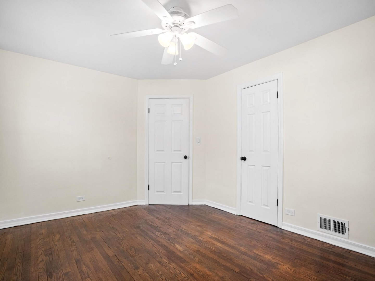 826 Westchester Boulevard, Westchester, IL 60154