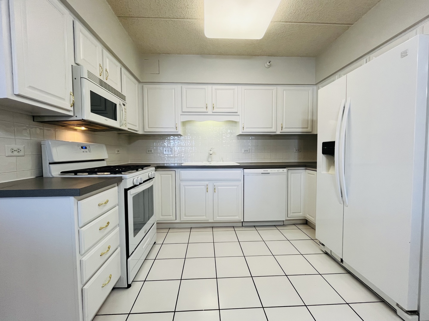 200 W Campbell Street #405, Arlington Heights, IL 60005