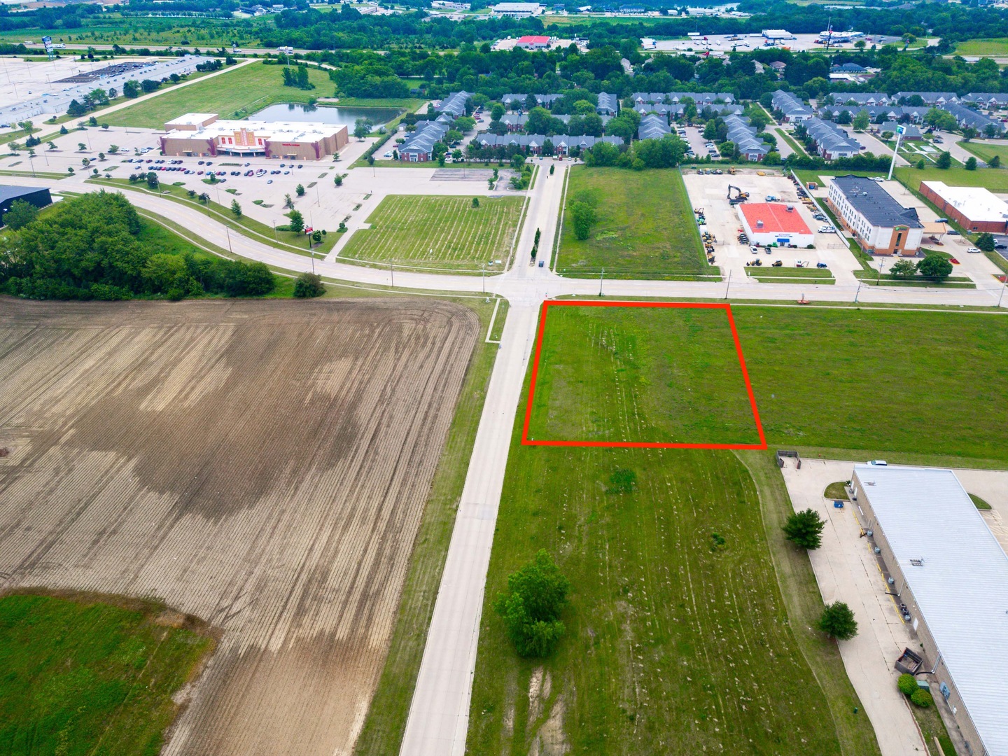 1044 Wylie Drive, Bloomington, IL 61705