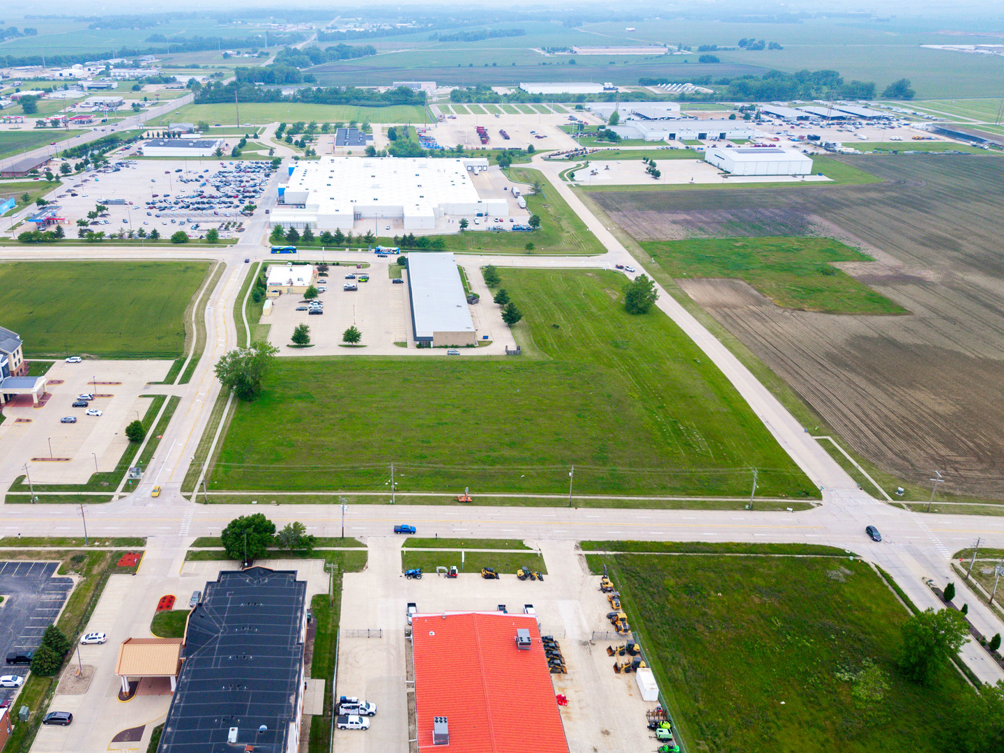 1044 Wylie Drive, Bloomington, IL 61705