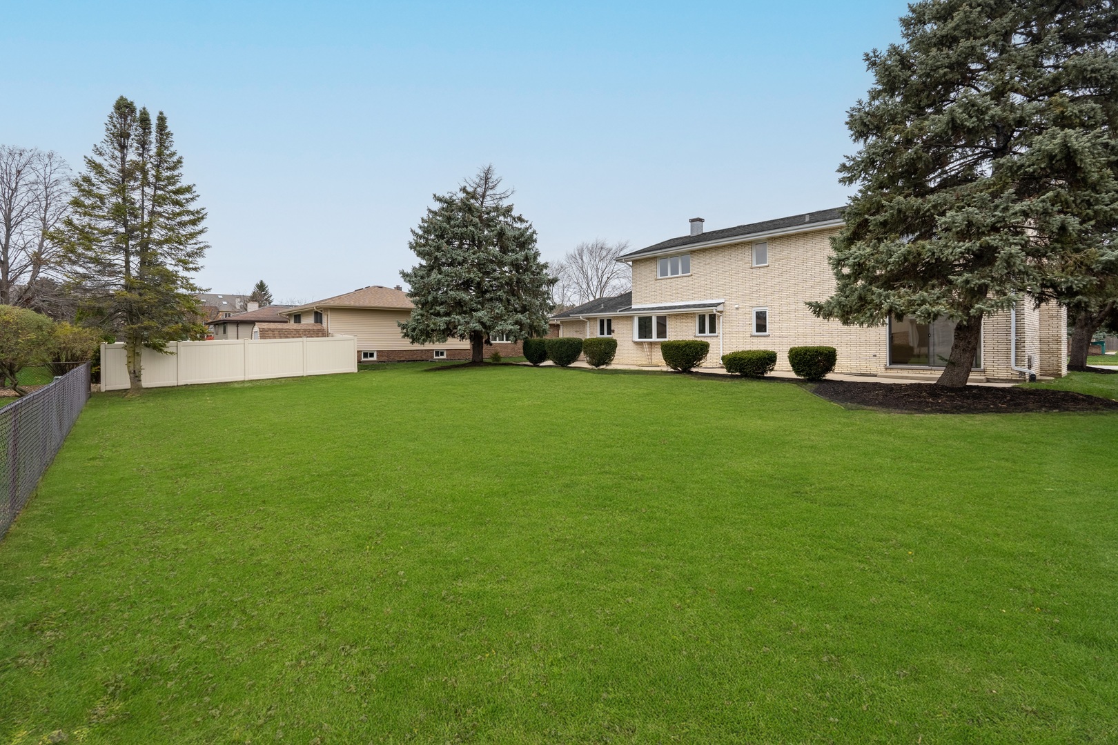 7723 W 157th Street, Orland Park, IL 60462