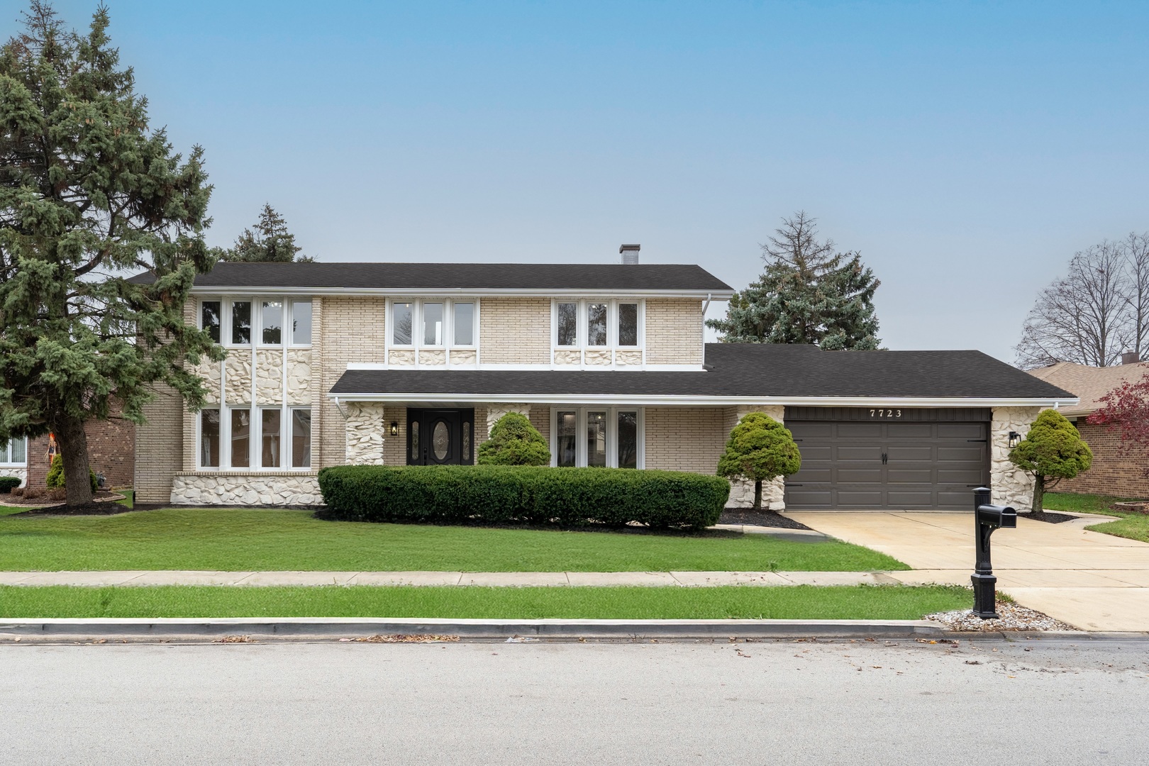 7723 W 157th Street, Orland Park, IL 60462