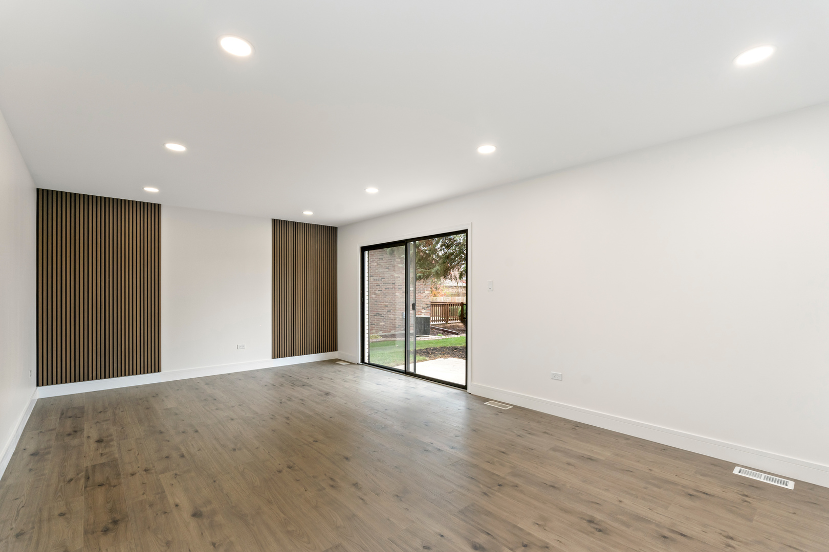 7723 W 157th Street, Orland Park, IL 60462