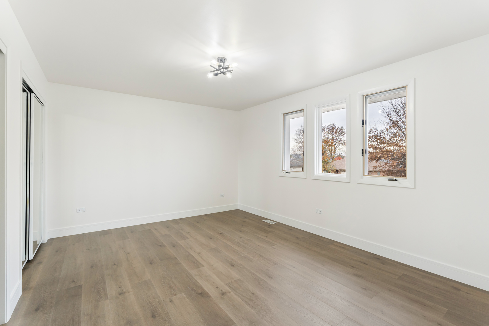 7723 W 157th Street, Orland Park, IL 60462