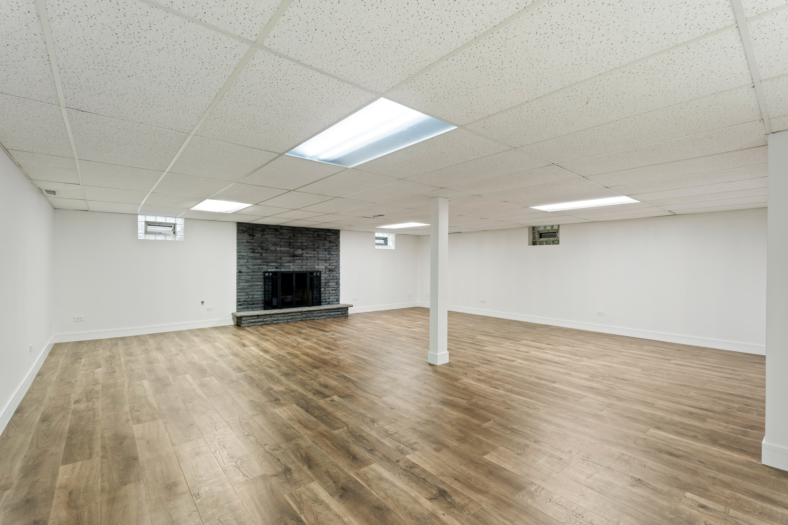 7723 W 157th Street, Orland Park, IL 60462