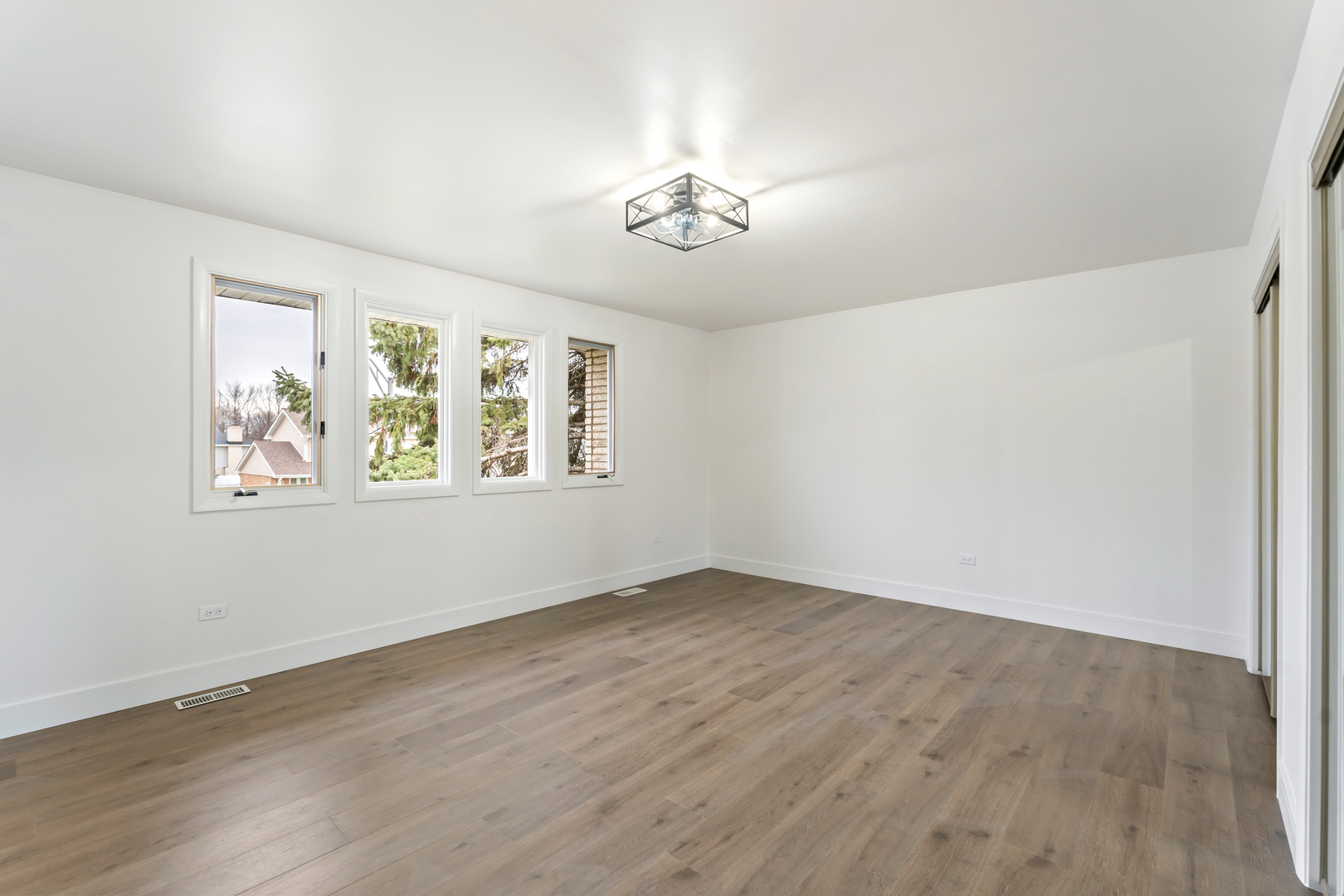 7723 W 157th Street, Orland Park, IL 60462