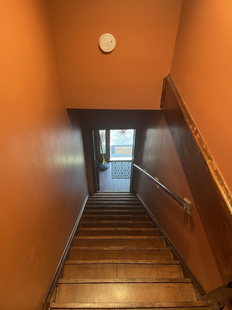 718 S Claremont Avenue, Chicago, IL 60612