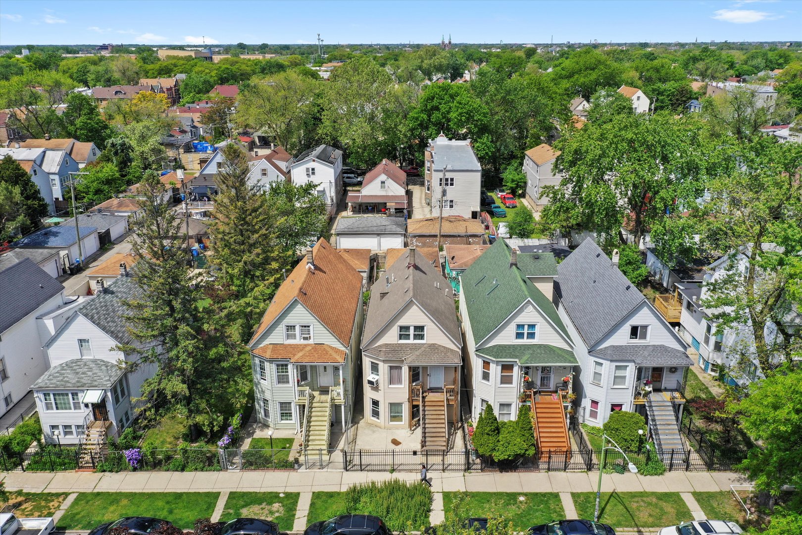3034 S Komensky Avenue, Chicago, IL 60623