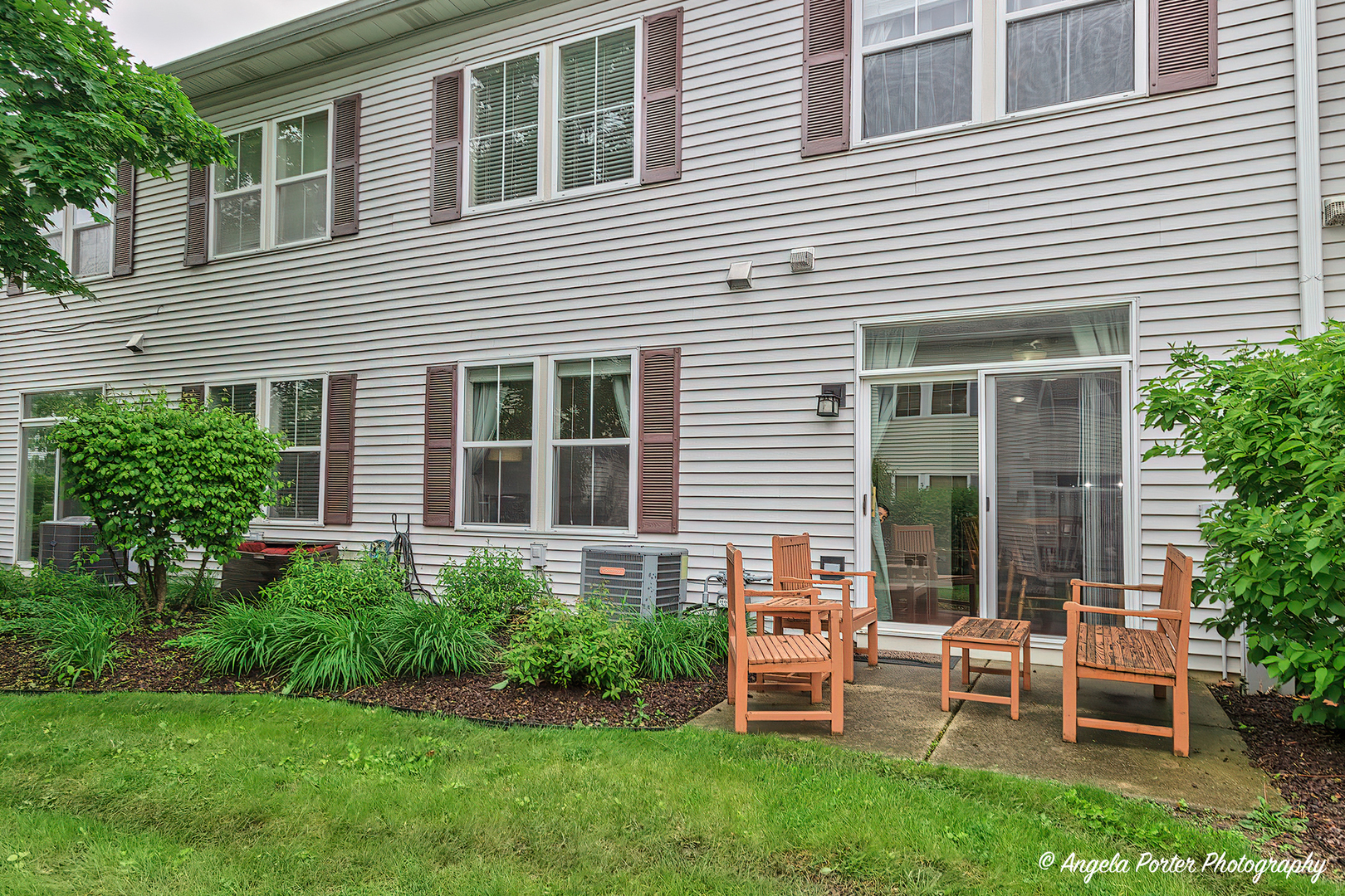 2915 Falling Waters Lane #2915, Lindenhurst, IL 60046