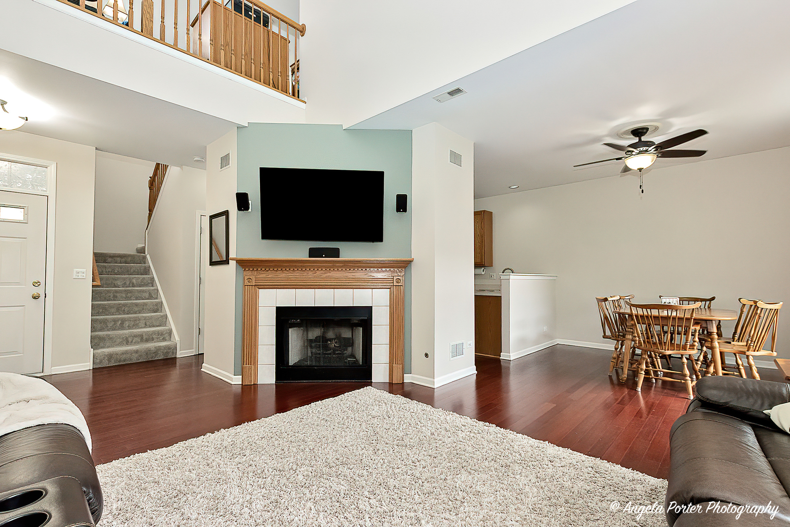 2915 Falling Waters Lane #2915, Lindenhurst, IL 60046