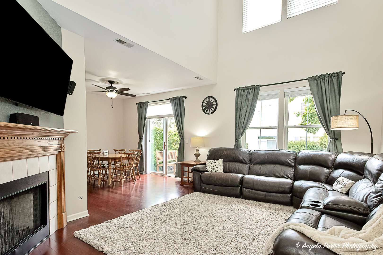 2915 Falling Waters Lane #2915, Lindenhurst, IL 60046