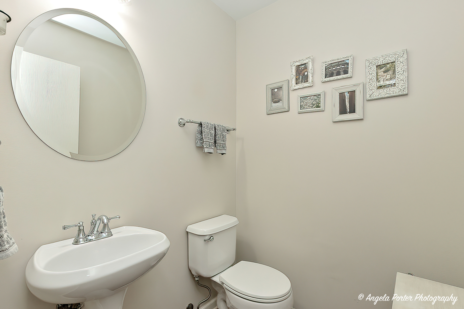 2915 Falling Waters Lane #2915, Lindenhurst, IL 60046