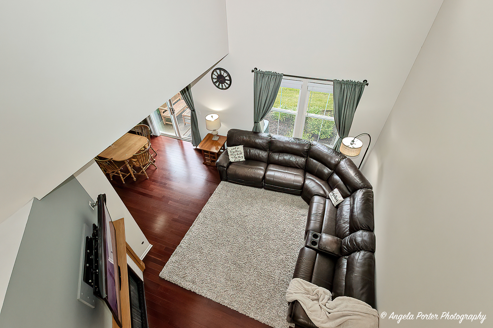 2915 Falling Waters Lane #2915, Lindenhurst, IL 60046
