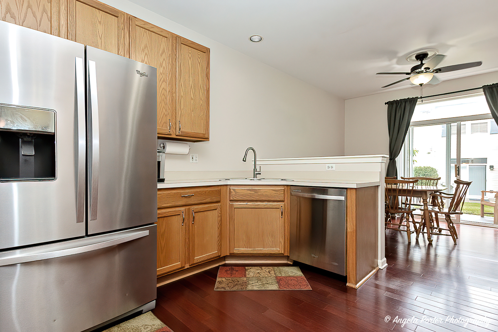 2915 Falling Waters Lane #2915, Lindenhurst, IL 60046