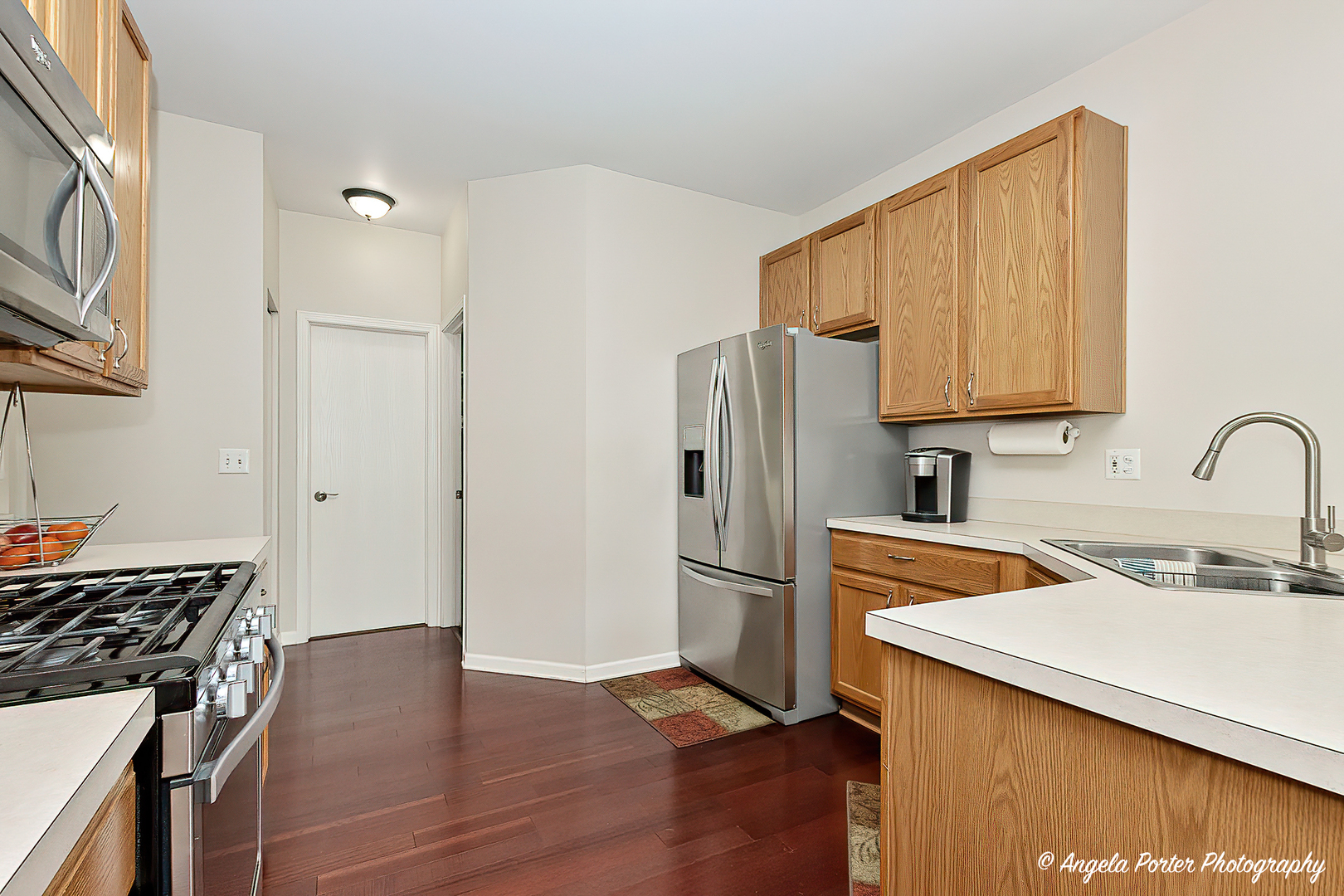 2915 Falling Waters Lane #2915, Lindenhurst, IL 60046