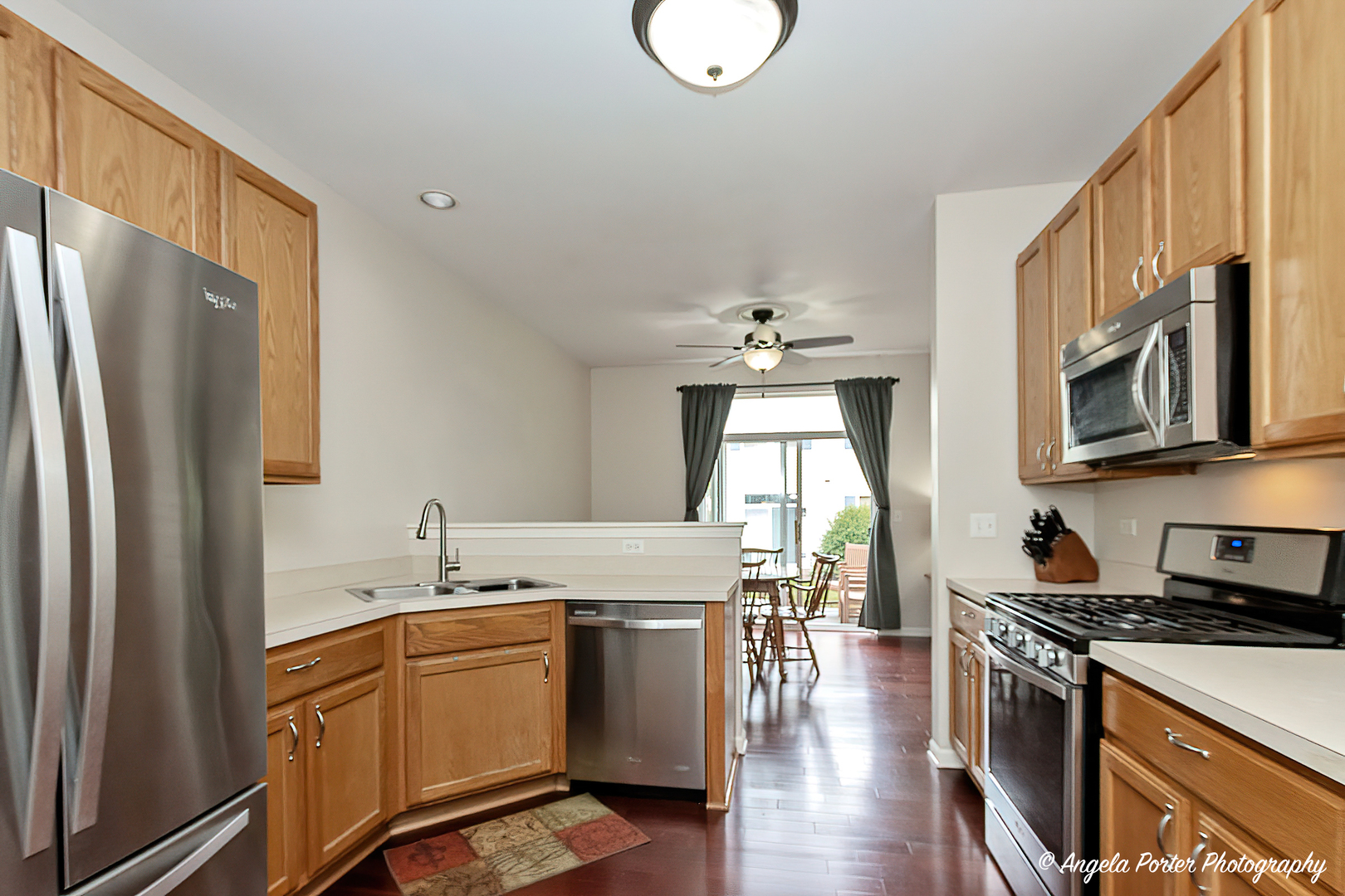 2915 Falling Waters Lane #2915, Lindenhurst, IL 60046