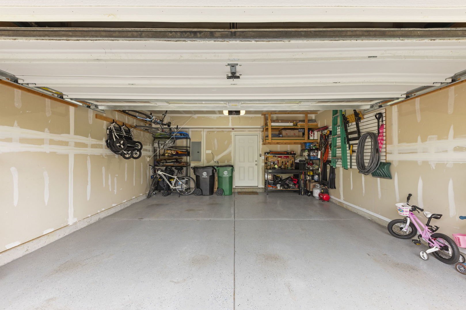 27w120 Timber Creek Drive, Winfield, IL 60190