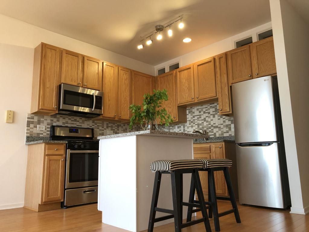 2935 N Clybourn Avenue #302, Chicago, IL 60618