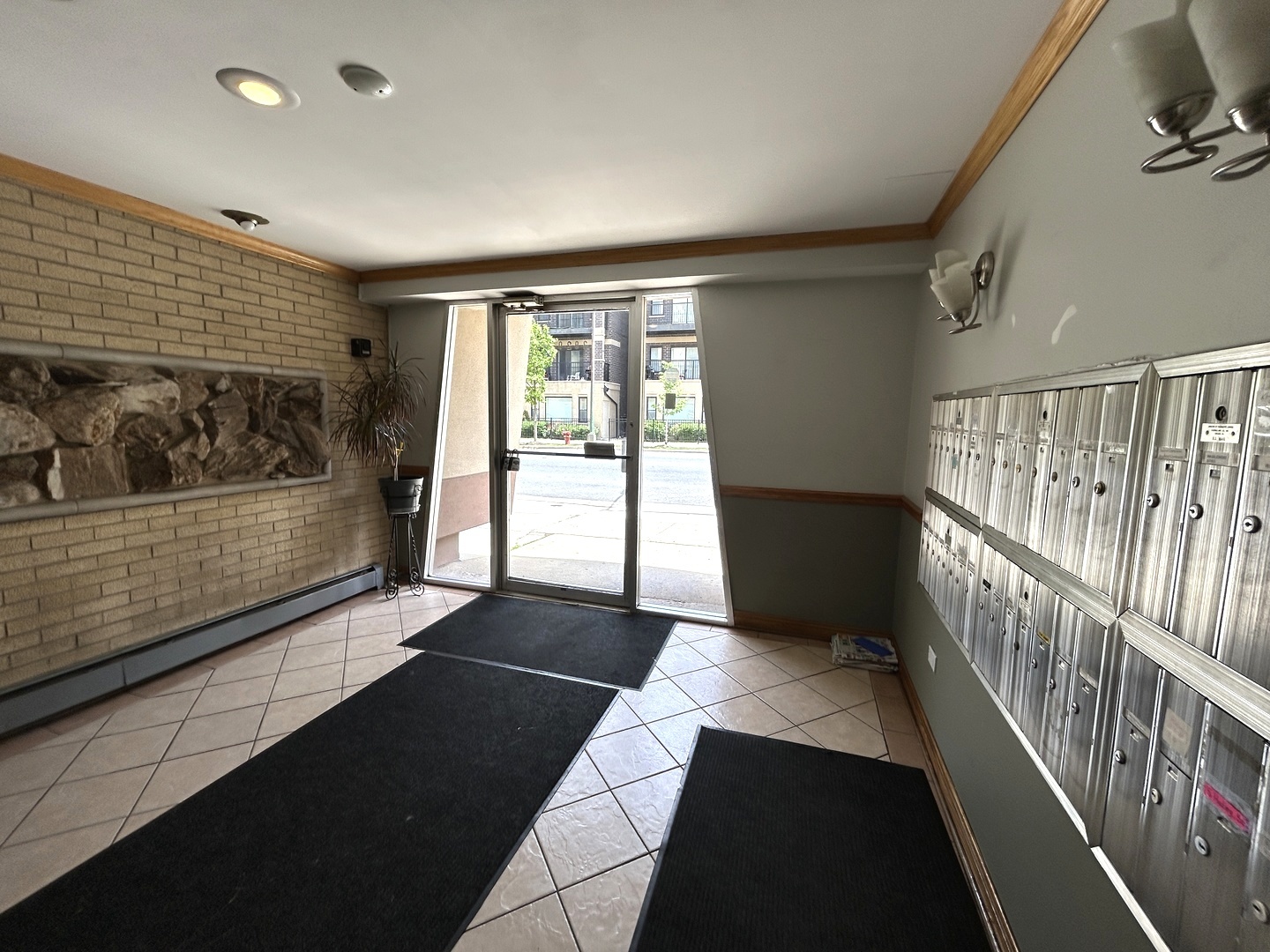 2920 N Harlem Avenue #4G, Elmwood Park, IL 60707