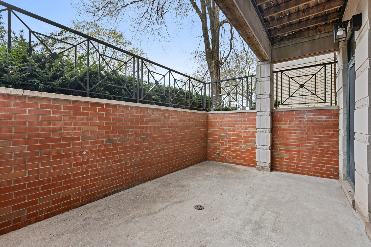 6442 N Mozart Street #G, Chicago, IL 60645