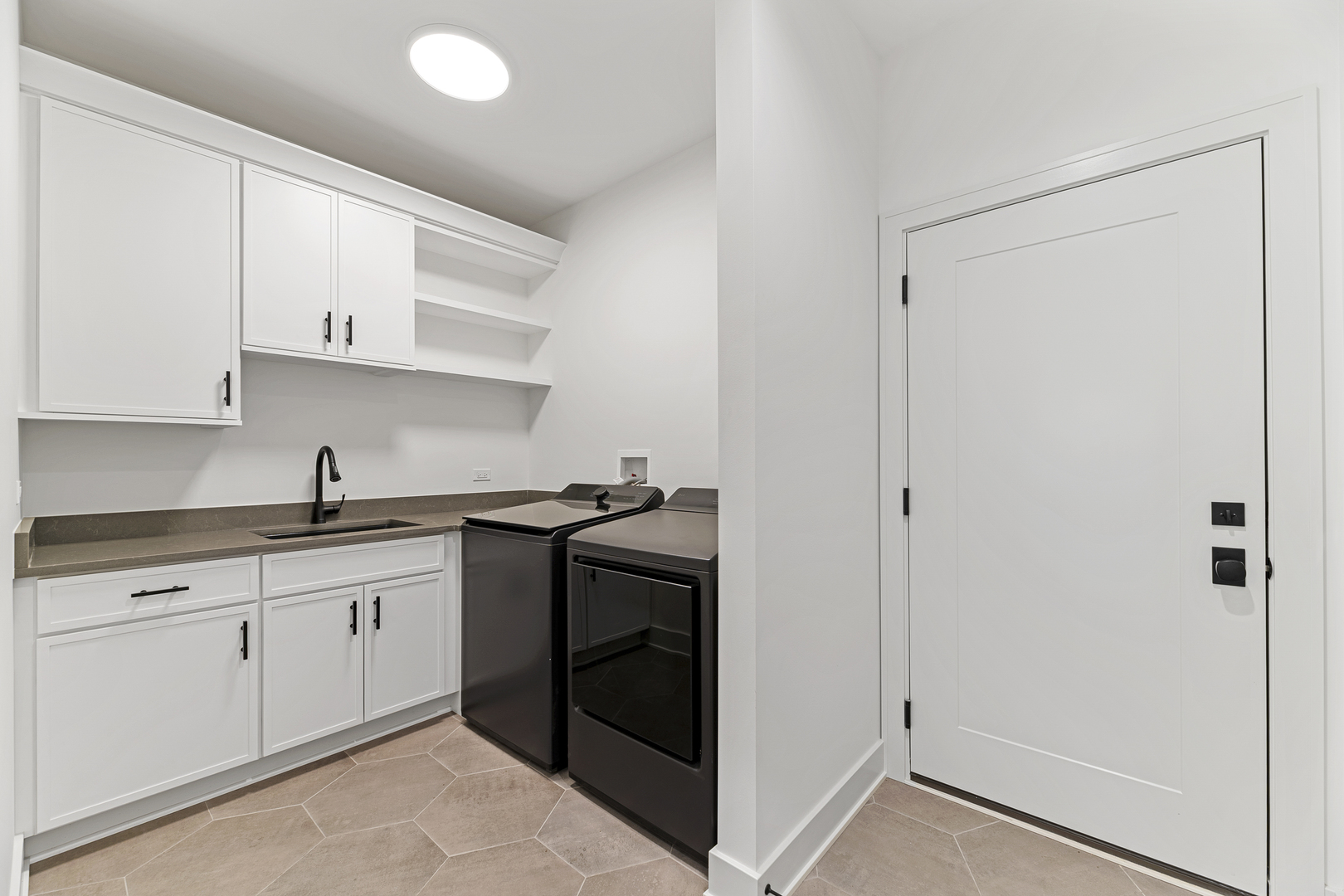 1672 Huntington Lane, Highland Park, IL 60035