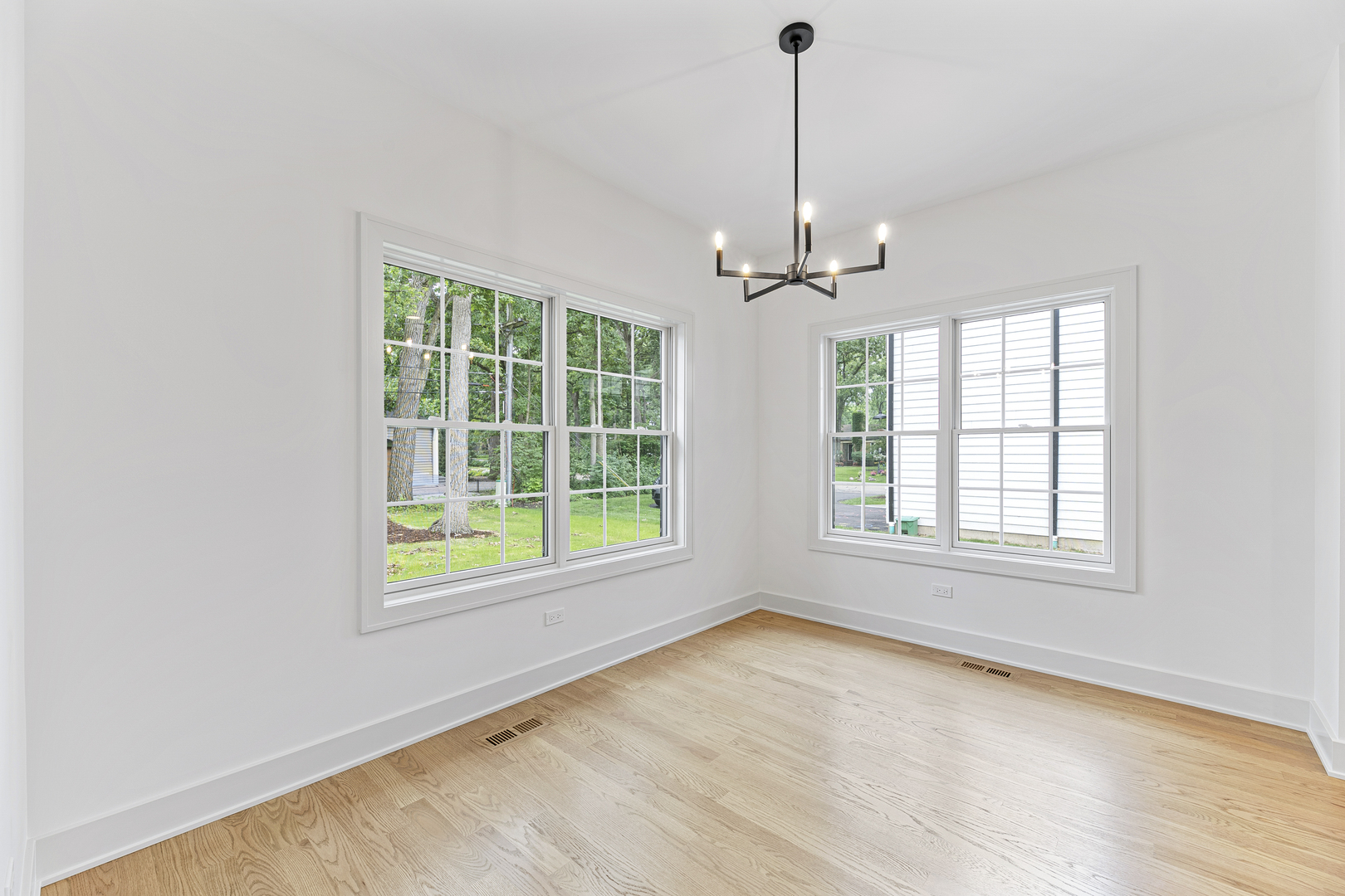 1672 Huntington Lane, Highland Park, IL 60035