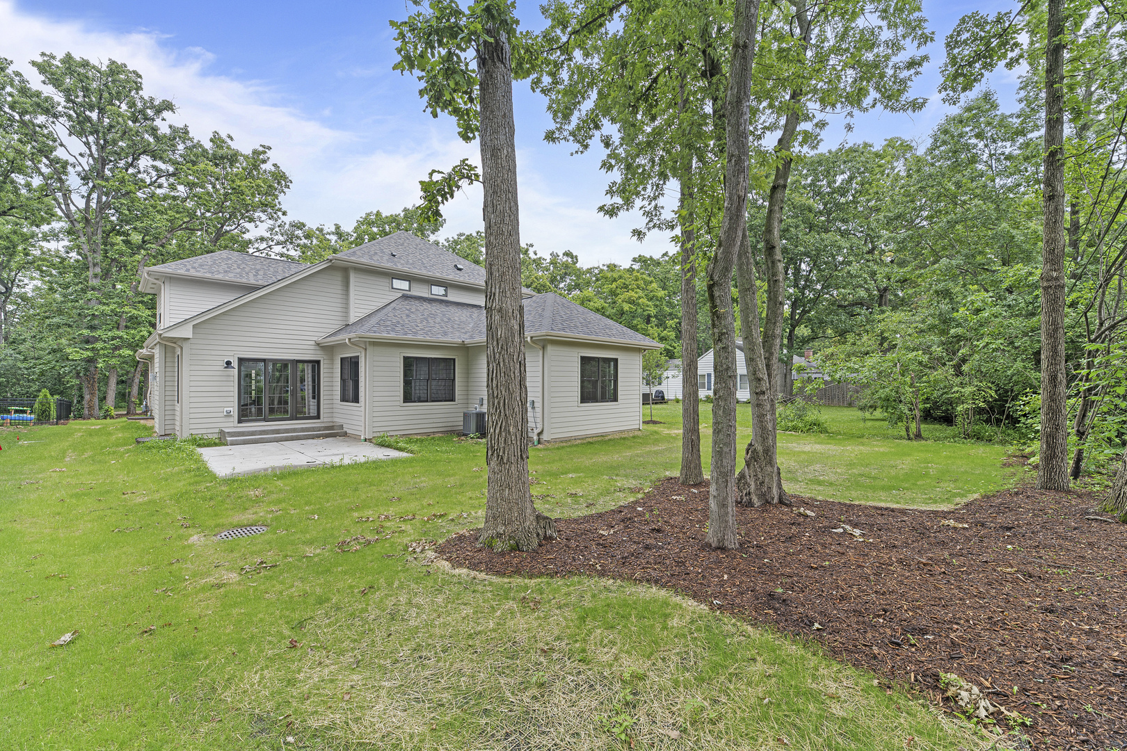 1672 Huntington Lane, Highland Park, IL 60035